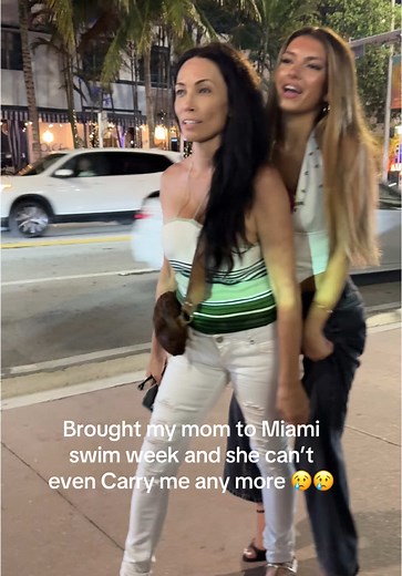 Coco Quinn's Miami Swim Week Experience with Mom
