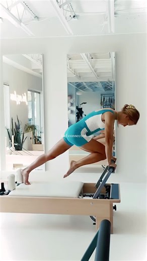 feel connected feel flow feel strong FEEL YOU . . GET IN THE LAB . . . . . . . . . . . . . . . . #pilates #pilatesreformer #pilateslovers #pilateslife #pilatesinspo #pilatesstudio #pilatesinstructor #reformerpilates #sculpt