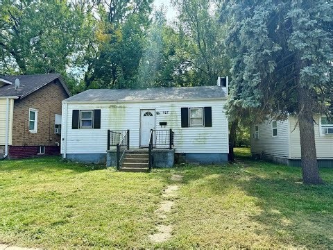 NEW LISTING: 927 E Harrison Avenue Decatur IL 62526