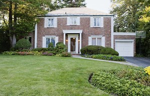 10 tips for budget-friendly lawn care - WTOP News