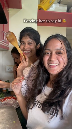 Monisha Muthusamy on Instagram: "Cooking diaries with friends😅 Saturday Samayal . . . . . #monishasamayal #cooking #cookingwithfriends #paneerbiriyani"
