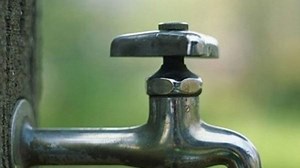 Marathi Essay : 10 lines on save water जलसंधारणावर 10 ओळींचा निबंध मराठीत