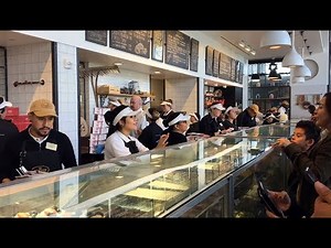 PORTO'S Bakery & Cafe / WORLD'S BUSIEST BAKERY.