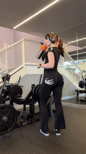 Happy Friday ;) gym day 💪🏼 #fitnessmotivation #gymgirl