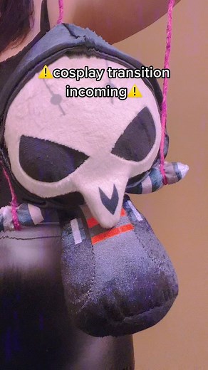 Sombra Overwatch Cosplay Transformation