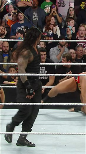 You must always acknowledge the OTC #RomanReigns! ☝️ | WWE