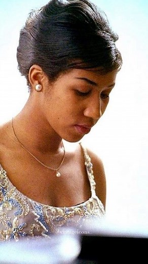 Vintage Icons on Instagram: "Which is your favorite? One Step Ahead (1965) by Aretha Franklin Ms Fat Booty (1999) Mos Def Surround Sound (2022) JID feat 21 Savage and Baby Tate #arethafranklin #aretha #vintageic0ns_ #respect #naturalwoman #chainoffools #queenofsoul #arethafranklin❤️ #arethafranklinmusic #music #60s #60smusic #1960s #soulmusic #isayalittleprayer #music"