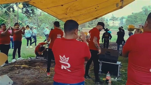 🎱 Dos Trombones Conversando | La Refrescante Banda Aljibe Informes y Contrataciones: 55 6298 1547 ... #RBA #ResetTour #RegionalMexicano #R3FR3SCANT3 #Banda #Aljibe | La Refrescante Banda Aljibe - Oficial