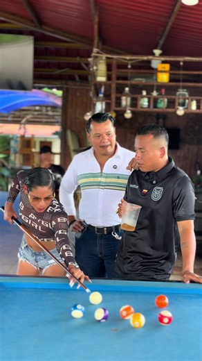 se meter bien las bolas