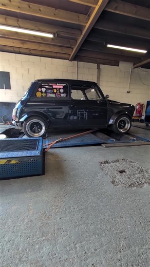 VTEC Mini on the rolling Road (Owner @MiniMunDay48 #classicmini #vtec #modifiedcars #minicooper #cars
