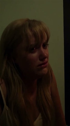 the Tall Man jump scare 😱 #ItFollows #MaikaMonroe #Horror