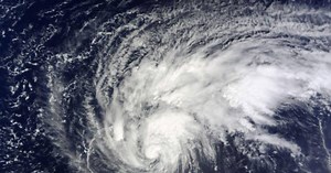 Edouard se convierte en el cuarto huracán de la temporada