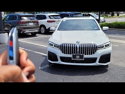 2022 BMW 750i with xDrive Startup, Exhaust, Walkaround and Review