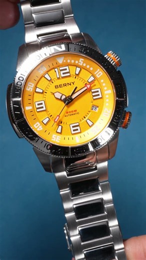 9-to-5? Make it wild. 🦈🌊200M WR ● Super Luminous ● Sapphire ● Automatic Dive Watch