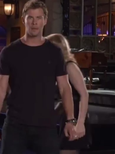 These two are hilarious😂 #chrishemsworth #snl #saturdaynightlife #thorodinson #thor #mcu #avengers #katemckinnon #marvelstudios #liamhemsworth