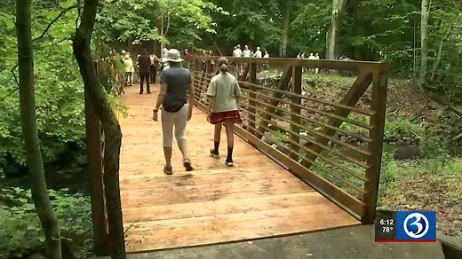 New pedestrian bridge opens in New Haven