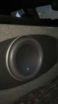 JL Audio 12 W7