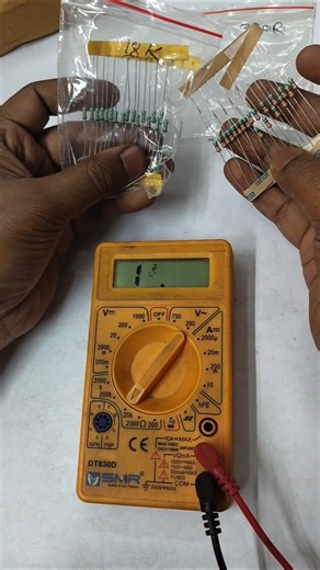 How to Check Resistor with Multimeter ⚡#Shorts #Electronics #Resistor