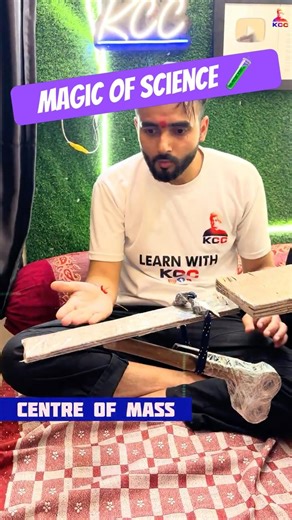 Master The Hammer Balance Challenge! 🔨🤯 Center Of Mass Explained! #physicstricks