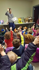 4K visited Shumway Family Dental for a great visit about keeping our teeth healthy! They read a book about Sugarbug Doug, sorted healthy and non healthy foods, practiced brushing with a stuffed dog, talked about how much sugar is in drinks and took a ride in the dentist chair! #ksdpride | Kewaskum School District