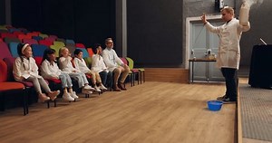 Ouah, applaudissements pour les enseignants et : vidéo de stock (100 % libre de droit) 1108000661 | Shutterstock