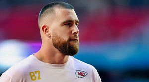BREAKING: New Report On Travis Kelce’s Knee Injury Claims He Had “No Power” & “Struggled In The Pool” Leaving Week 2 Status In Question, Per NBC’s Melissa Stark