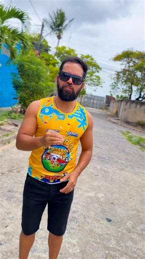 Jailson Félix | Recife Na Folia on Instagram: "Prepare o fôlego, porque a concentração mais explosiva de Olinda já tem data marcada! 🚀 Se você busca o equilíbrio perfeito entre a resenha do futebol e a energia do Carnaval, o seu lugar é na Abarca Futebol e Cachaça! No dia 16 de fevereiro, a partir das 11h, a gente para o Bairro Novo com uma estrutura que você nunca viu! 🍻 O QUE TE ESPERA (SÓ O FILÉ!): Aqui a diversão é completa e o serviço é de primeira: OPEN BAR PREMIUM: Para não deixar ningu