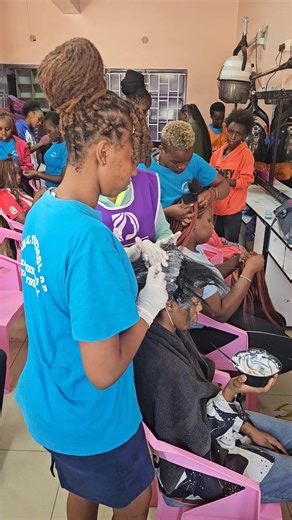 How to Style Dreadlocks with Nature-Inspired Techniques