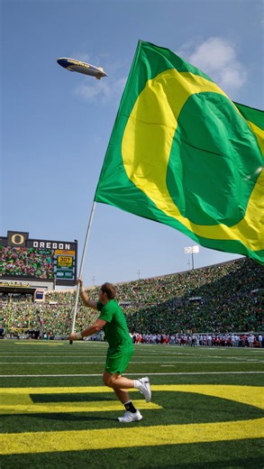 15K views · 2.5K reactions | Our favorite place to be️朗 See you tomorrow Duck Fans! | University of Oregon Cheerleading | Facebook