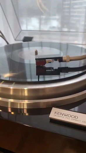 Kenwood Stereo System Showcase: Turntable & Design Details