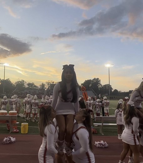 Exciting Cheerleading Stunts Under the Lights