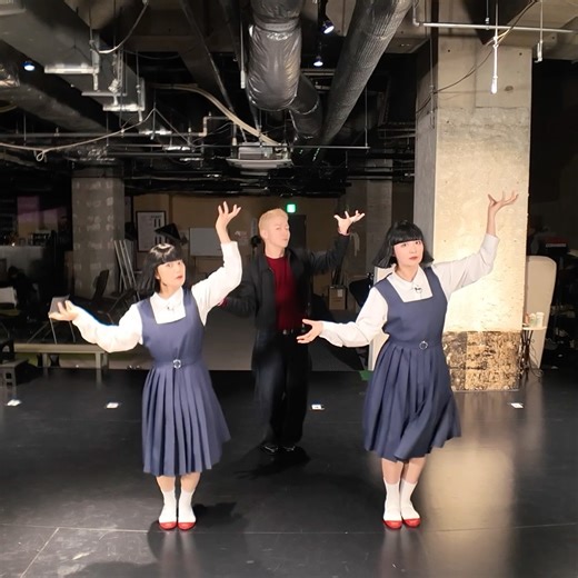 DARK13【公式】 on Instagram: "🎓🐭🐮🐅🐰🐉🐍 🌟DARK13主題歌🌟 『Let's Dance』コラボ 🐎🐏🐵🐓🐕🐗🏫 アバンギャルディ✖️SHOW ▼#ぺこぱのまるスポ ※Tverで見逃し配信中※ ▼#DARK13 Tverで第1〜第4話Tverで配信中！ 第4話 ABCテレビ（関西） きょう 深夜0時10分 放送"