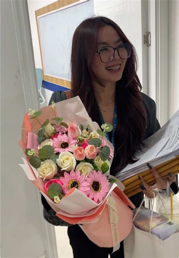 Surprising a Cute Teacher with a Flower Gift
