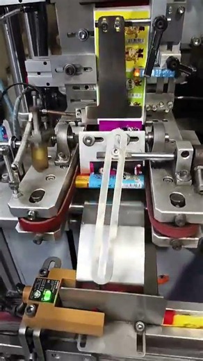 High speed labeling equipment for lighter #machine #cleanerfillingmachine #industrialmachinery #cnc