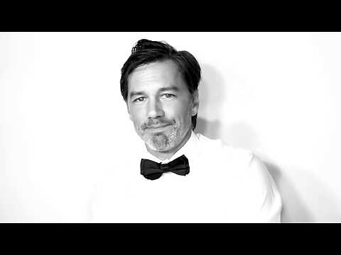 Eddie Mills reflects working on Dawson's Creek & being good friends w/ Michelle Williams