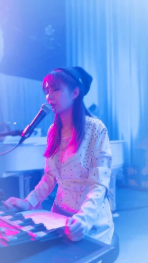 Silent Night. One woman multi-voice harmony🎄 The most recording Christmas Song in the world, a UNESCO intangible heritage, a message of universal peace on earth. 最も録音されたクリスマスソング🎄 UNESCOの無形文化遺産に登録された「Silent Night」 今週のサラジオでは、世界中の Silent Night で、世界が結ばれて平和な聖この夜になりますように🌏🇦🇹 🇮🇪 🇸🇪 🇬🇧 🇯🇵 ぜひお聞きください📻 「Peace of Mind〜土曜の朝のサラ・オレイン」‪TOKYO FM/FM OSAKA (radiko)‬‪ ●毎週土曜の朝8:30-8:55 https://www.tfm.co.jp/peace/ 映画『花束』で🎄は重要なシーン。 イブには今年最後の上映が。12月24日、舞台挨拶せて頂きます🎬 https://joji.uplink.co.jp/movie/2024/24