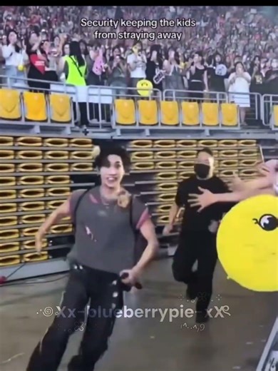 #skz #memes #cuz #its #spring #break 😛