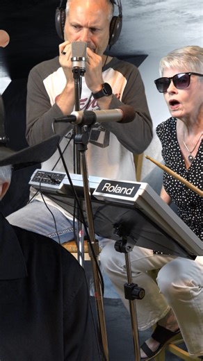 John Wagner sings the blues about music dreams. A Frank Larrabee song from the 70s. Jowag Music ASCAP #newmexicosound #countrybluesrock | New Mexico Sound