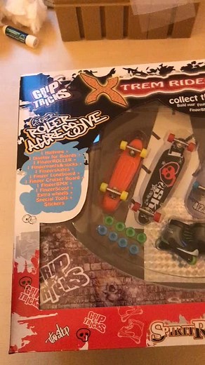 Mastering Grip Tricks for Finger Scooting Enthusiasts