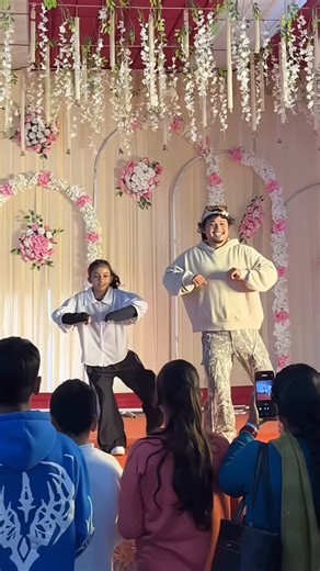 Anoop Parmar(official) on Instagram: "This is what pure passion looks like❤️ Met this super energetic little dancer at my Haldwani dance workshop.🔥 • • Choreography - @anoopparmar789 Song - @sirazee_on_the_music Workshop Organised by - @mjrawdancestudio • • • #anoopparmar #danceforlife❤️ #ladkateradiwana #trendingnow #uttarakhand"