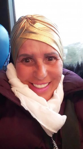 Sandra Wilson's Stylish Daytime Look in a Vehicle