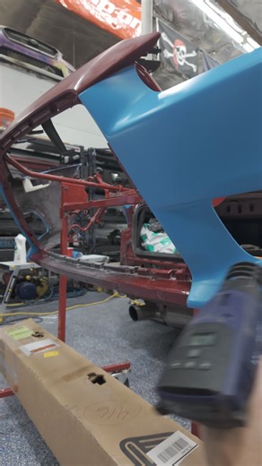 🔥 Heat gun dialed. Edges locked.⁠ ⁠ This is where clean installs are made—up close and on point.⁠ ⁠ No stretch marks. No guessing. Just pro moves.⁠ ⁠ —⁠ Wraps that hit different 👉 WePrintWraps.com⁠ ⁠ #VinylWrap #WrapInstall #HeatGunSkills #ProWraps #WePrintWraps | We Print Wraps