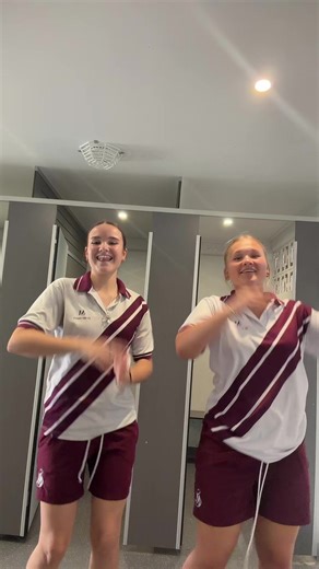 Marli (@marlis_school_shit)’s videos with original sound - Marli