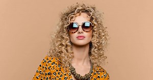 Desde corto a ondulado y en capas, los 7 mejores cortes de cabello para mujeres con rizos