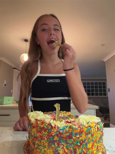 Cute Candle Color Combinations for Your Decor