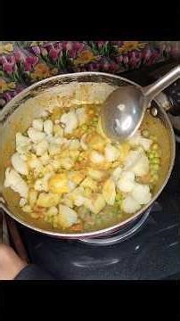 Aloo Matar Ki Sabji Recipe | Dhaba Style Simple Indian Curry