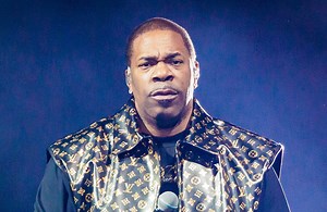 Busta Rhymes Goes Off On Essence Festival Crowd: “F*ck Your Phone!”