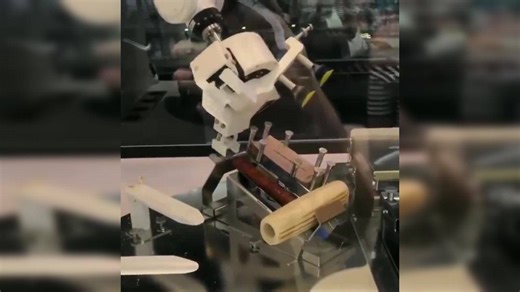 'Machine 0, Human 1': Clip showing robot failing miserably to prepare hotdog leaves netizens in splits