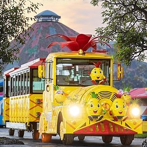 [Hot Item] Trackless Electric City Bus Land Train for Amusement Parks