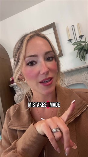 Making mistakes early on in your business is OK! In fact it’s a good thing, as long as you’re pivoting quickly and trying new things. Have you made any of these? #businessmistakes #businesscoach